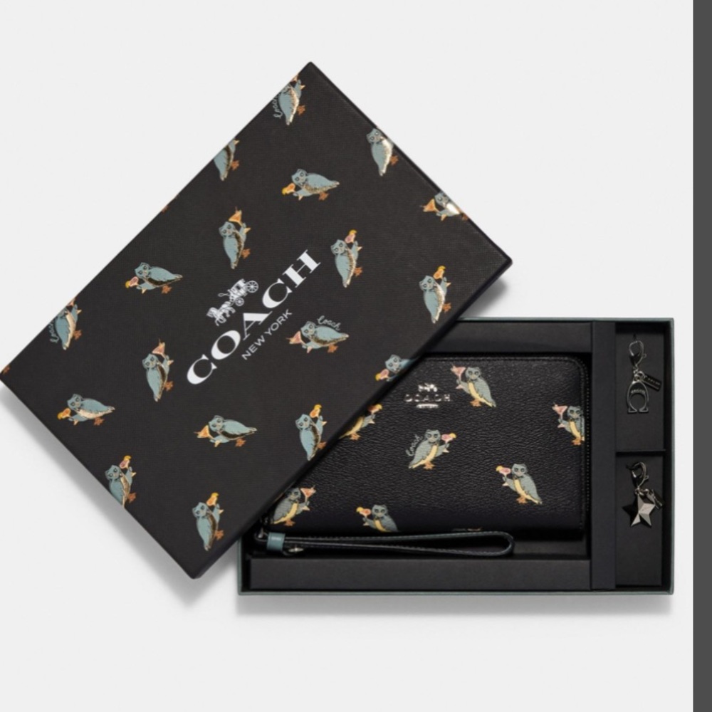 Coach party owl set with charms
